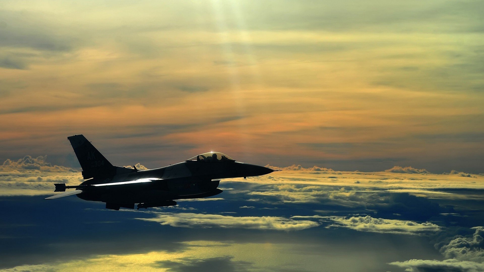 -欧洲球队在足球赛中取得优异战绩，赢得全场喝彩，欧洲的足球赛事