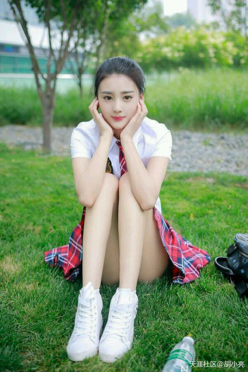 足球赛场上的风云变幻,谁能称霸巅峰?,足球赛场面