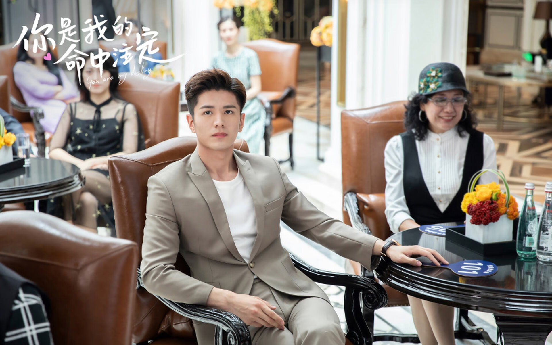 裁判员轮换制度优化,减少争议判罚与疲劳因素,裁判员是否允许被替换下场队员不在中线处出场