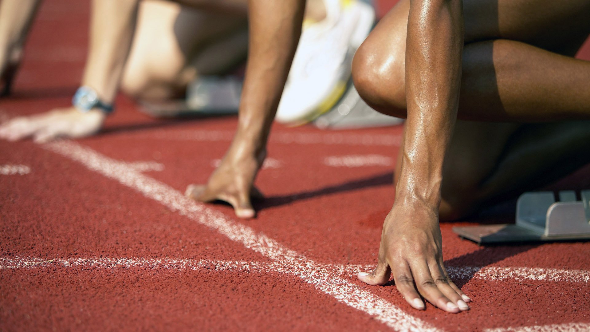 电竞主题馆在多地开放吸引年轻人打卡体验,电竞主题展馆